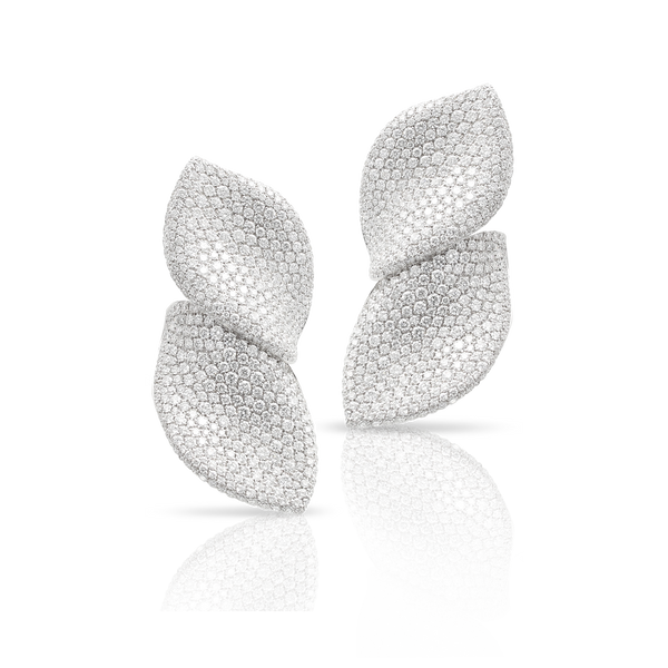 Earrings in 18k White Gold with White Diamonds.