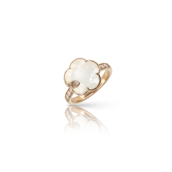 Ring in 18k Rose Gold with Pearl of the Moon gem and Diamonds.