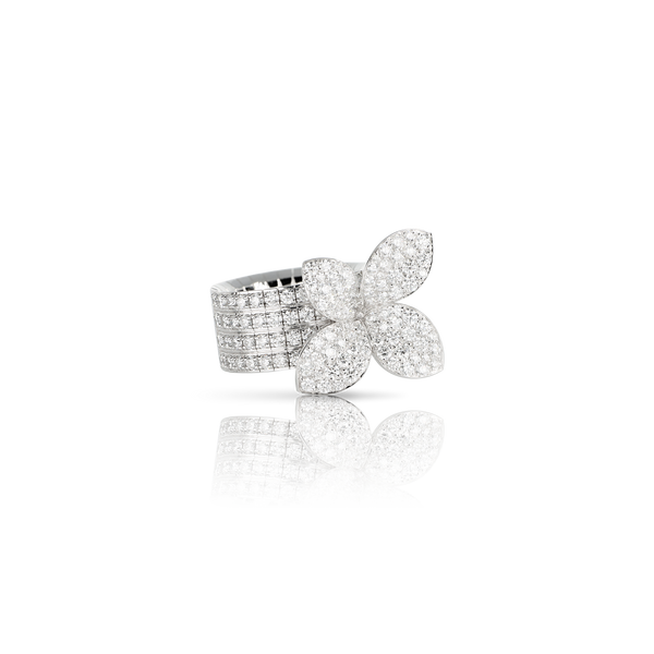 Ring in 18k White Gold with Diamonds.