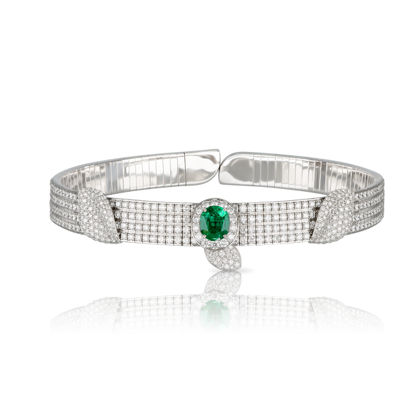 Choker in 18k White Gold with oval Emerald 7x9mm and Diamonds.