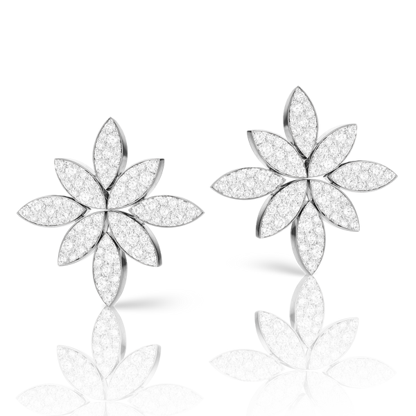 Earrings in 18k White Gold with White Diamonds.