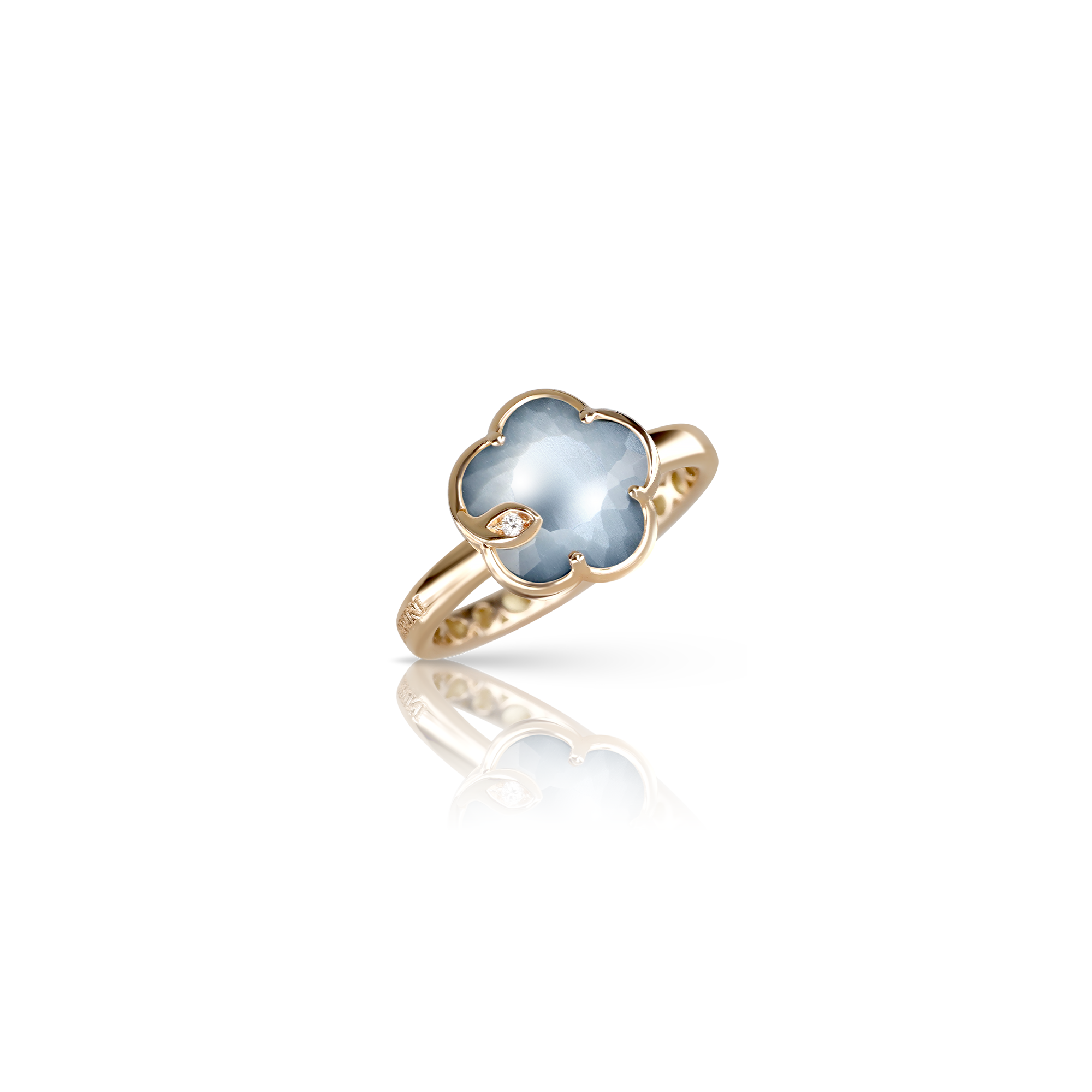 ring in 18k Rose Gold with Lunar Night 
Blue Gem made of Onyx and 
White Moonstone with Diamond