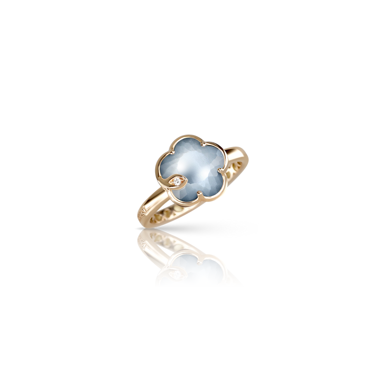 ring in 18k Rose Gold with Lunar Night 
Blue Gem made of Onyx and 
White Moonstone with Diamond