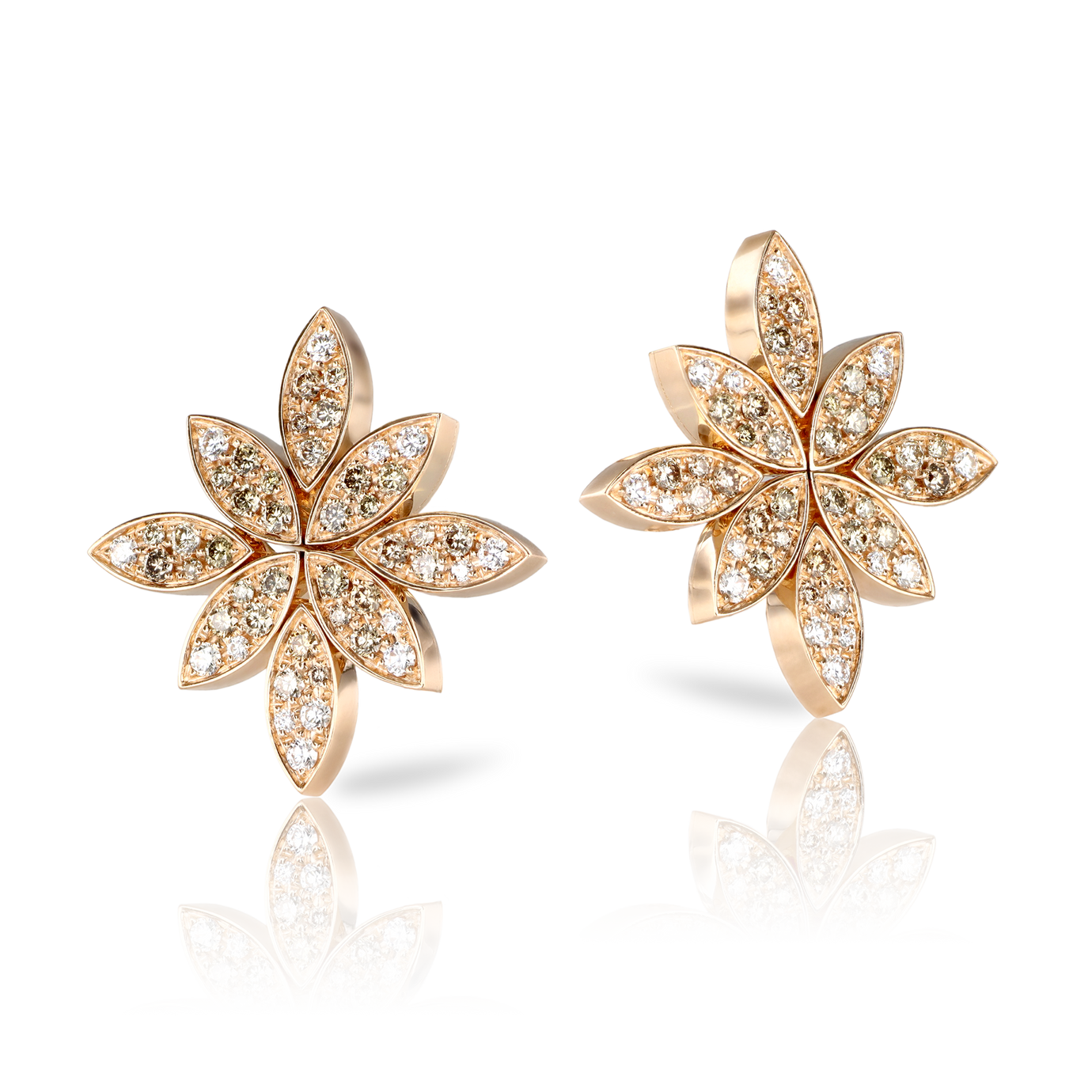 Earrings in 18k Rose Gold with Diamonds.