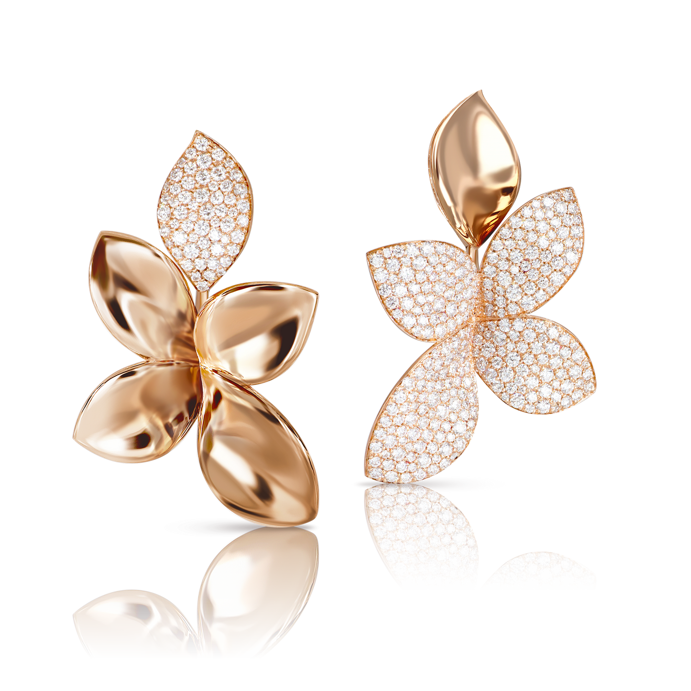 Earrings in 18k Rose Gold with Diamonds.