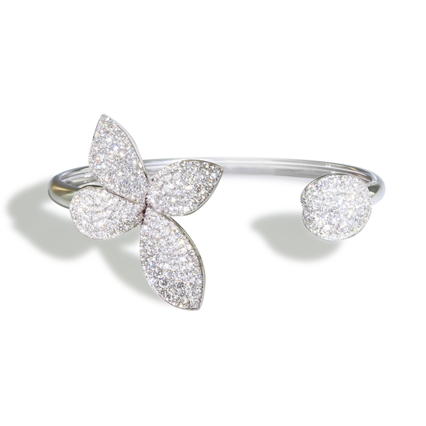 Small Flower Bracelet in 18k White Gold with Diamonds.