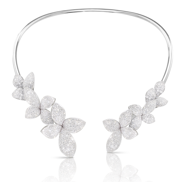 Multi Flower Collier in 18k White Gold with Diamonds.