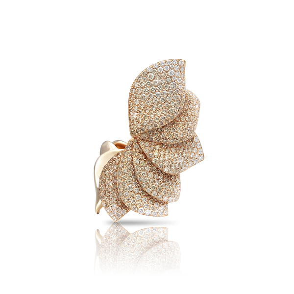 Ring in 18k Rose Gold with White and Champagne Diamonds.