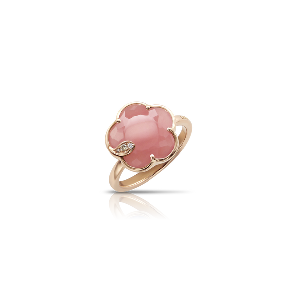 Ring in 18k Rose Gold with Pink Chalcedony and Diamonds.
