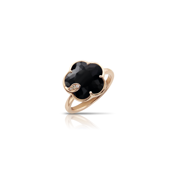 Ring in 18k Rose Gold with Onyx and Diamonds.