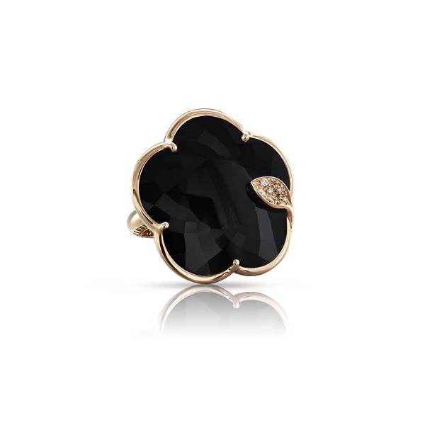 Ring in 18k Rose Gold with Onyx and Diamonds.