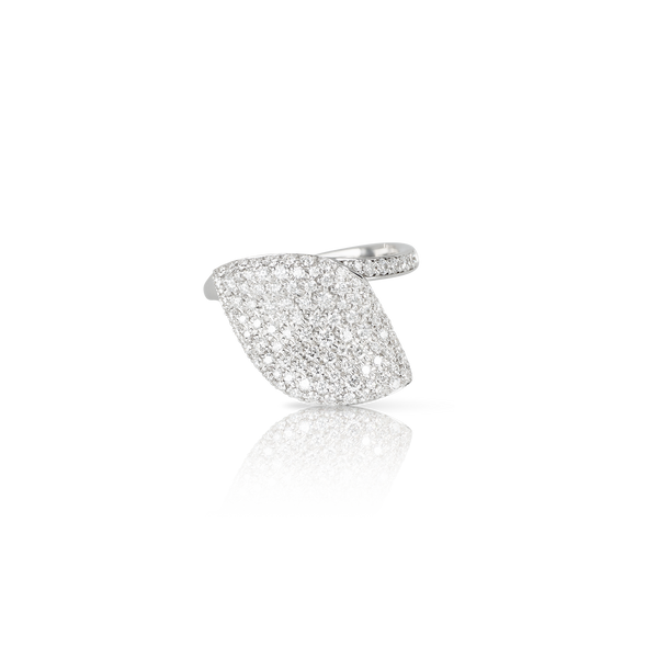 Ring in 18k White Gold with White Diamonds.