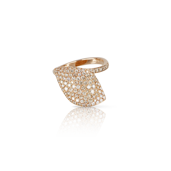 Ring in 18k Rose Gold with White and Champagne Diamonds.